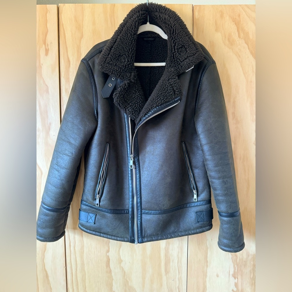 Zara Men’s Faux Leather Sherpa Lined Jacket - Large
